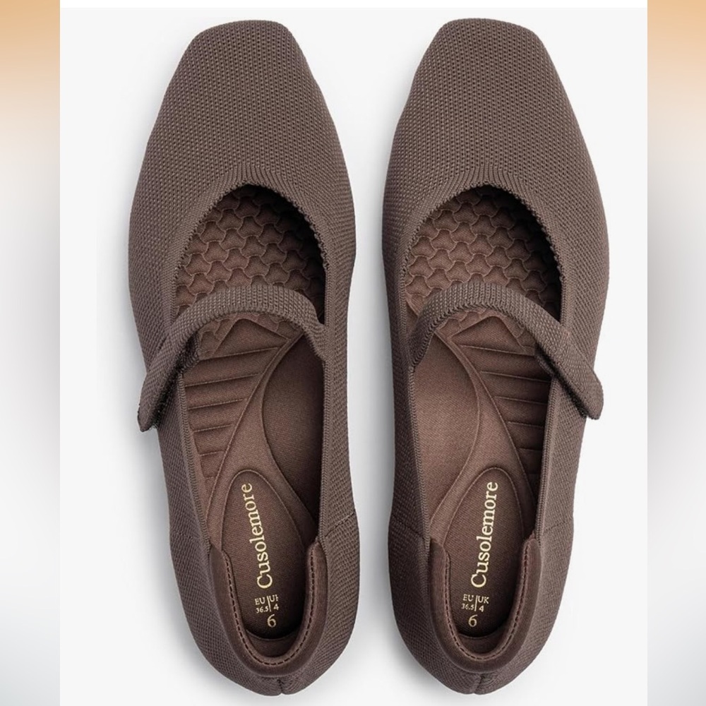 NWOT Cusolemore Brown cushioned flats